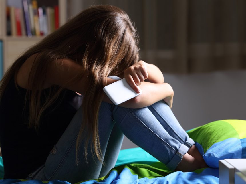 Mendoza indemnizará a familia de niña internada por bullying