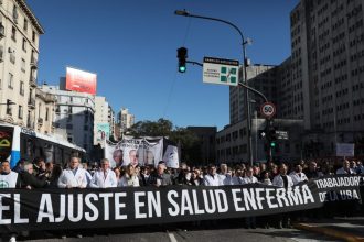 Protesta masiva en el Hospital de Clínicas: Menos cirugías y crisis económica