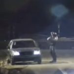 ¡Terror en Wilde! Hombre armado ataca a automovilistas en la noche