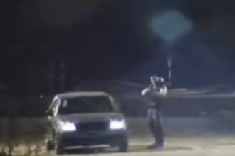 ¡Terror en Wilde! Hombre armado ataca a automovilistas en la noche