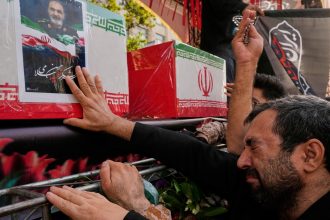 Irán rinde homenaje a héroes caídos en conflicto con Israel