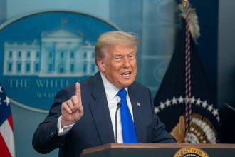 Trump planea desmantelar la principal agencia de Inteligencia tras guerra