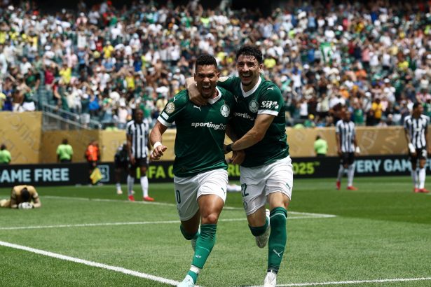 Palmeiras vence a Botafogo y avanza a cuartos del Mundial de Clubes