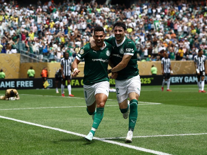 Palmeiras vence a Botafogo y avanza a cuartos del Mundial de Clubes