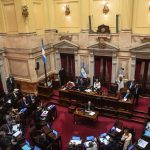 Los Gobernadores Desafían al Gobierno y Logran Fondos en el Senado