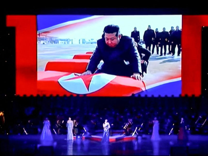 Kim Jong-un honra a soldados caídos y refuerza apoyo militar a Rusia
