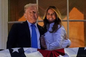 Trump Anuncia Ley de Recortes en Plena Celebración del Día de la Independencia