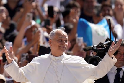 León XIV sorprende en Castel Gandolfo: ¡Descanso en la residencia papal!