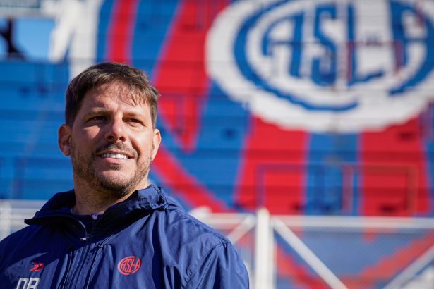 Damián Ayude: El DT de San Lorenzo que busca hacer historia