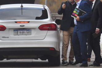 Descubre la asombrosa deuda de multas de autos oficiales del gobierno