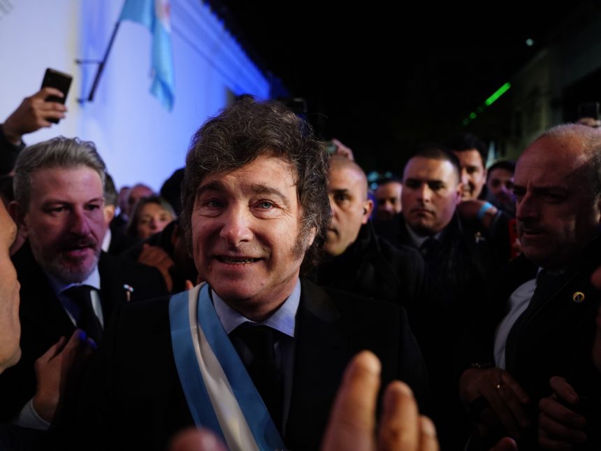 Javier Milei en Tucumán: Vigilia del 9 de julio y desafíos opositores