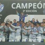 Bajo la niebla: Vélez conquista a Estudiantes y brilla como campeón