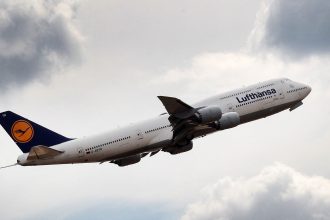Emergencia aérea: avión desviado por niebla aterriza en San Pablo