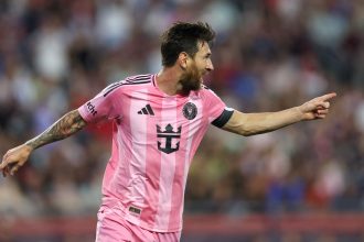 Messi brilla con doblete en 11 minutos y lleva al Inter Miami a la victoria