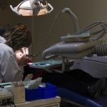 Sedación en Odontología: ¿Por qué un Anestesiólogo es Esencial?