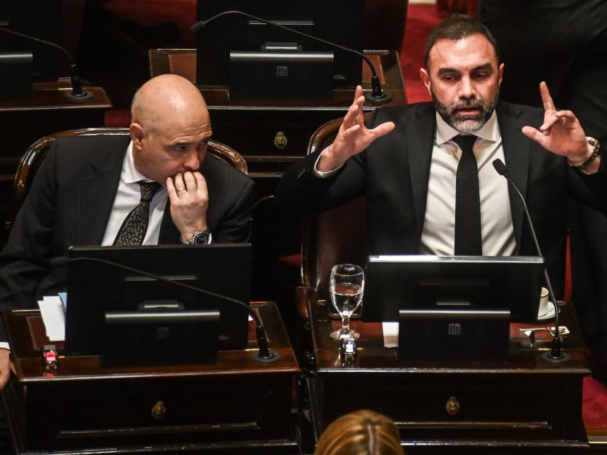 Senado en Crisis: Errores Libertarios y Rebelión de Aliados