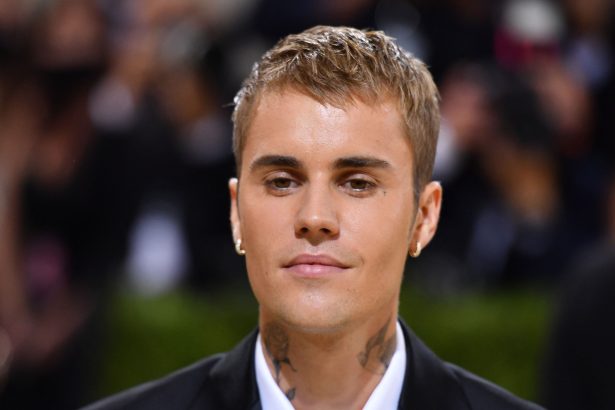 Justin Bieber lanza nuevo disco este viernes entre escándalos