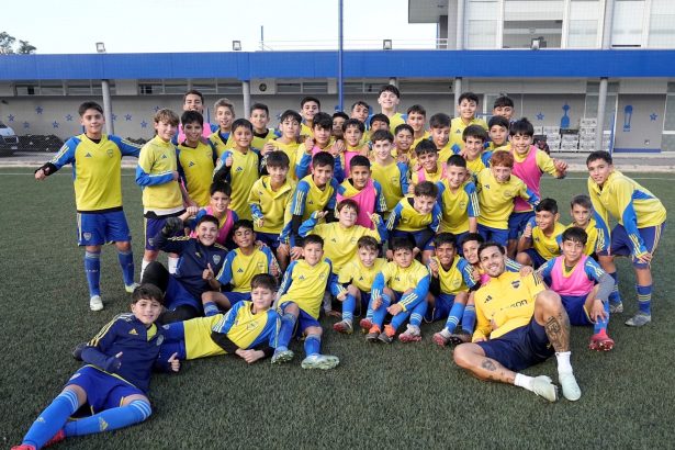 Leandro Paredes regresa a Boca: un emotivo gesto con los juveniles