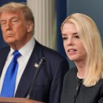 Trump enfrenta revuelta de influencers MAGA exigiendo renuncia fiscal