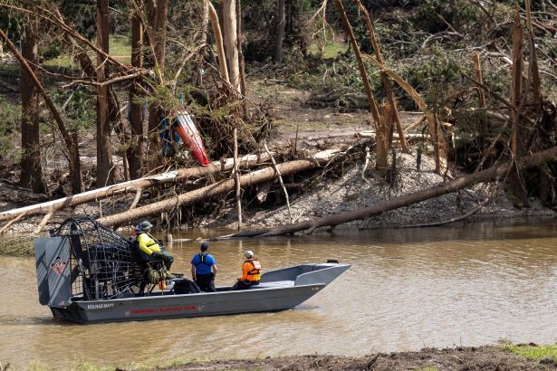 Intensas lluvias en Texas complican la búsqueda de víctimas