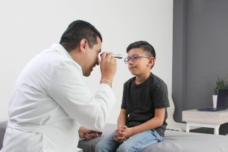 ¡Cuidado! Aumento de adicción en niños durante las vacaciones de invierno