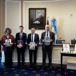Legisladores y Trump rinden homenaje a víctimas del atentado AMIA