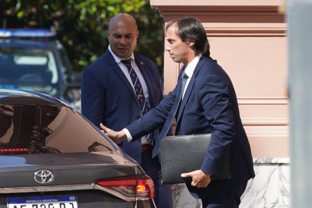 YPF en la Mira: Sospechas de Filtraciones y Reestructuración Legal