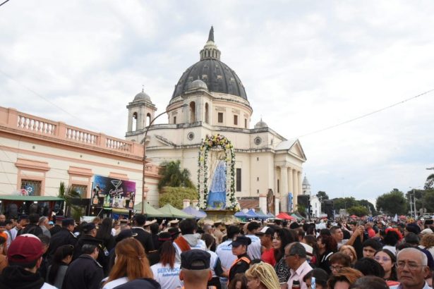 Masiva Celebración: Cientos de Miles Honran a la Virgen de Itatí