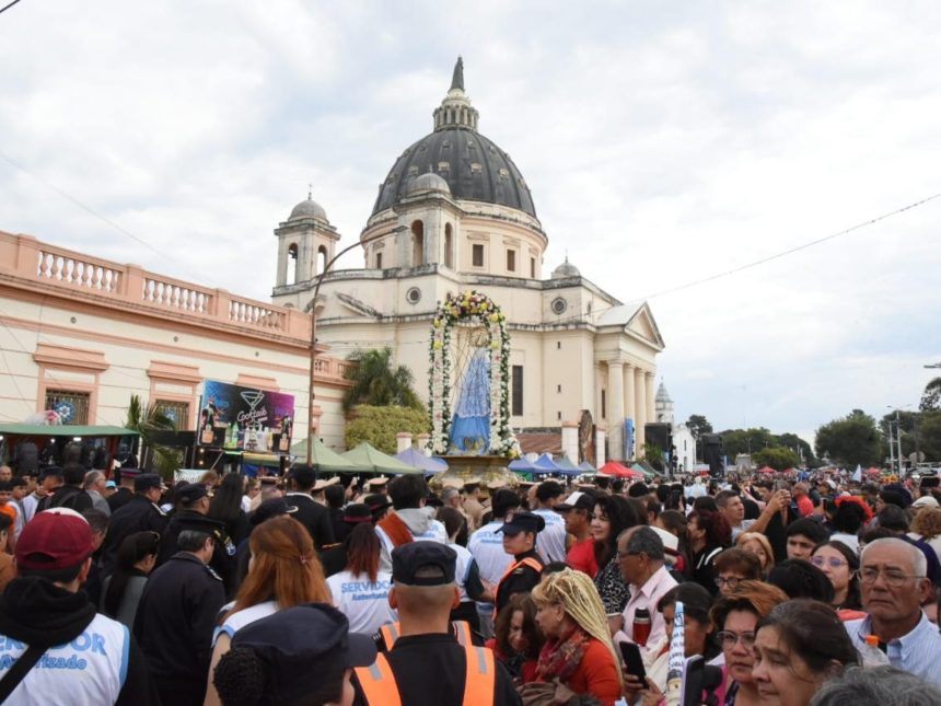 Masiva Celebración: Cientos de Miles Honran a la Virgen de Itatí