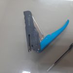 Escándalo en La Boca: Director apuñalado en escuela, acusaciones mutuas