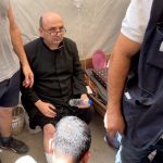 Descubre la historia del cura argentino herido en Gaza
