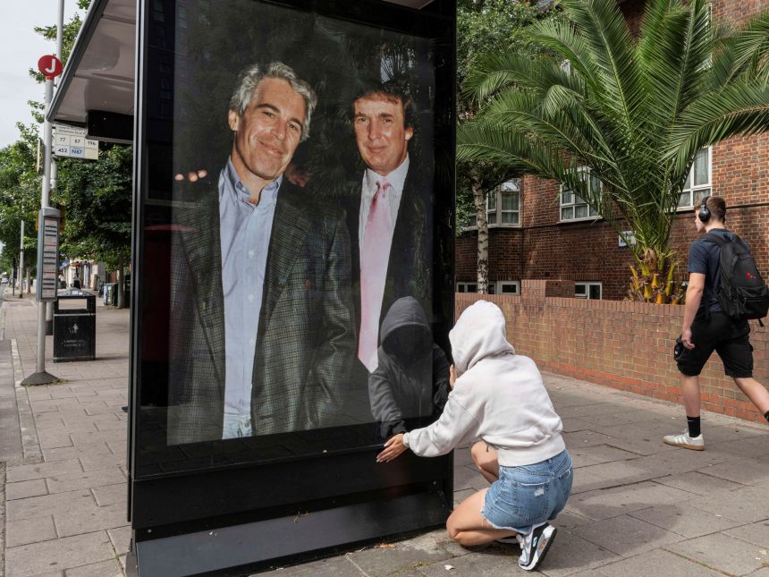 Trump exige la publicación total de documentos tras informe explosivo sobre Epstein