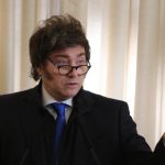 Milei critica a gobernadores ‘perversos’ en exclusivo evento del Jockey Club
