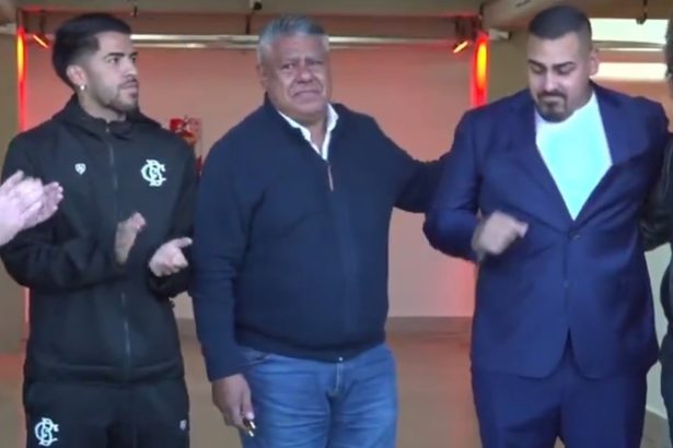 Emotiva reinauguración del estadio Chiqui Tapia con Riquelme y Lavezzi