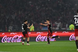 River deslumbró en Córdoba: Lencina brilla en festín de goles