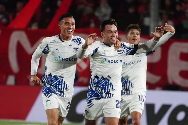 Tevez regresa a Avellaneda: Talleres rompe el invicto de Independiente