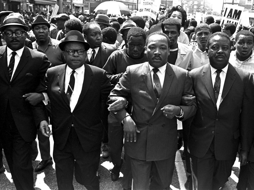 Trump desclasifica archivos del FBI sobre el asesinato de MLK