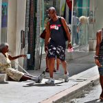 Sobreviviendo en Cuba: La dura realidad de los indigentes que buscan comida