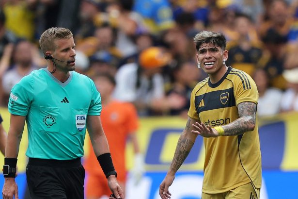 Palacios defiende su ausencia en Boca: ‘Nunca llegué mal a entrenar