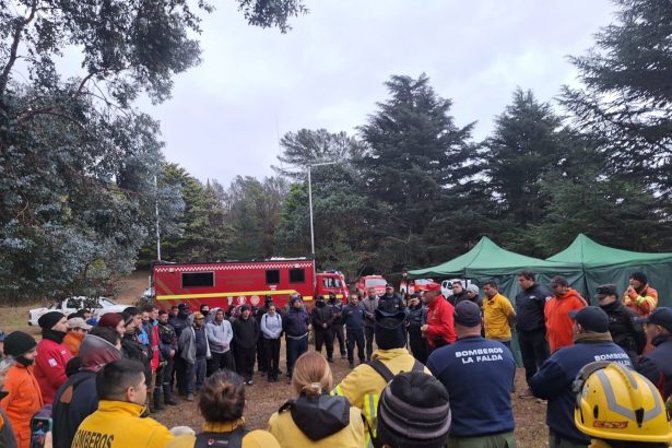 Más de 100 rescatistas, perros y drones buscan a hombre desaparecido en Córdoba