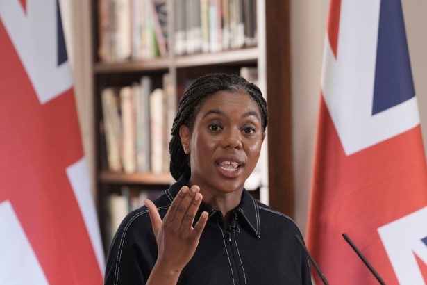 ¿La Milei del Reino Unido? La líder conservadora marca su camino