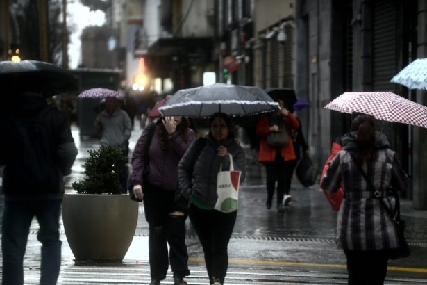 Clima en Buenos Aires: Fin de semana lluvioso y ventoso, ¡atención!