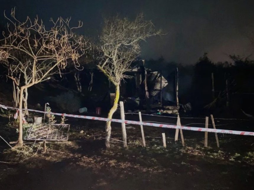 Tragedia en Córdoba: Dos hermanitas mueren en incendio mientras mamá busca torta