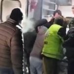 Sobrevivió en la nieve gracias al calor de sus leales perros