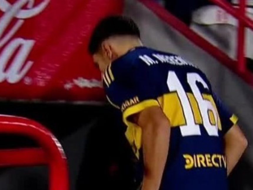 Merentiel rompe la puerta del vestuario: Boca salió con 12 en el segundo tiempo