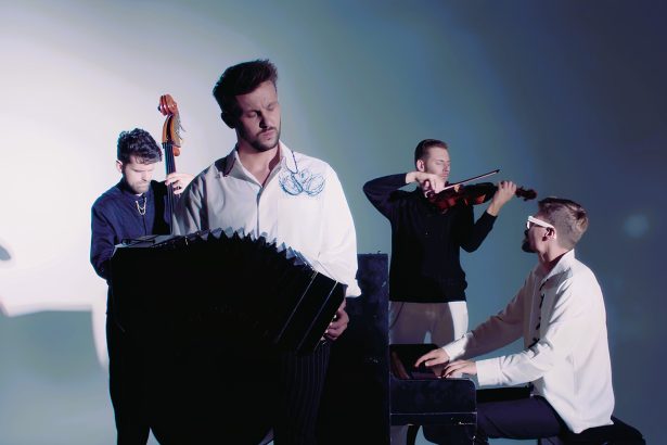 Bandonegro: El grupo polaco de tango que rinde homenaje a Piazzolla