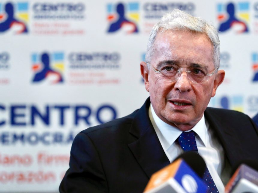 Álvaro Uribe: Confirmada condena de 12 años en prisión domiciliaria