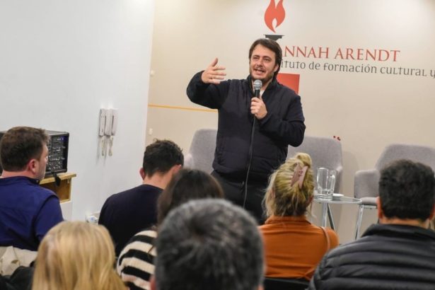 Coalición Cívica elige a Hernán Reyes como candidato a diputado