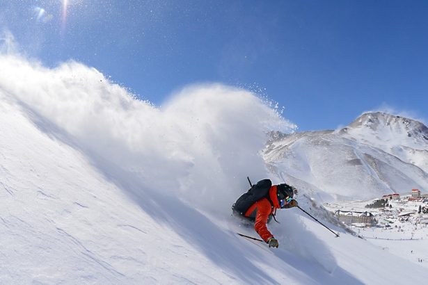 Descubre el nuevo centro de esquí en un valle paradisíaco: Las Leñas
