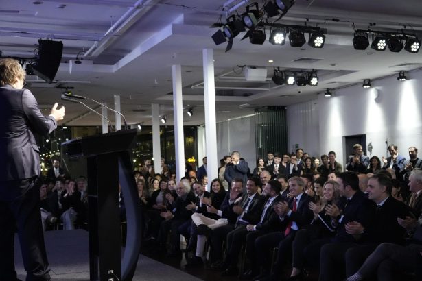 Milei en El Faro: ¡Vota para acabar con el kirchnerismo en Buenos Aires!